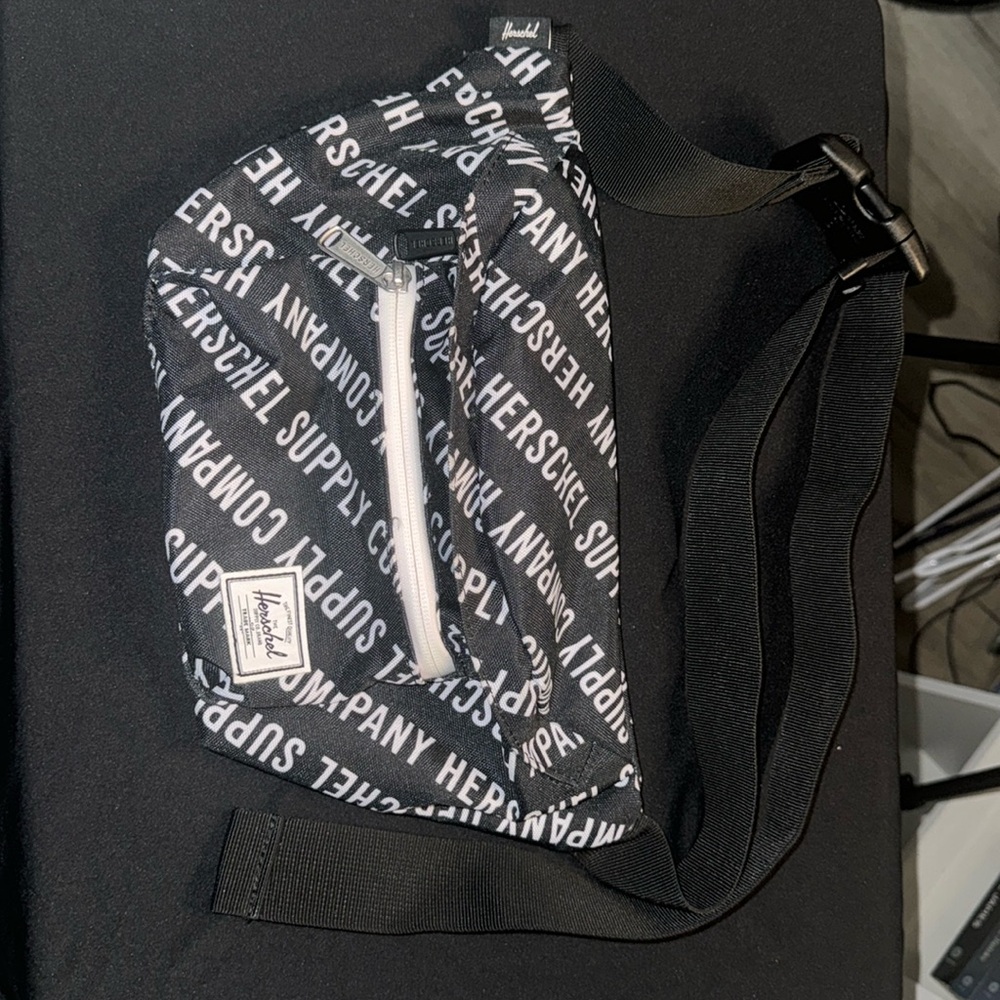 Herschel fanny pack